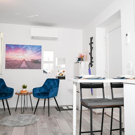 Blue Apartment With Free Parking Ljubljana Ngoại thất bức ảnh