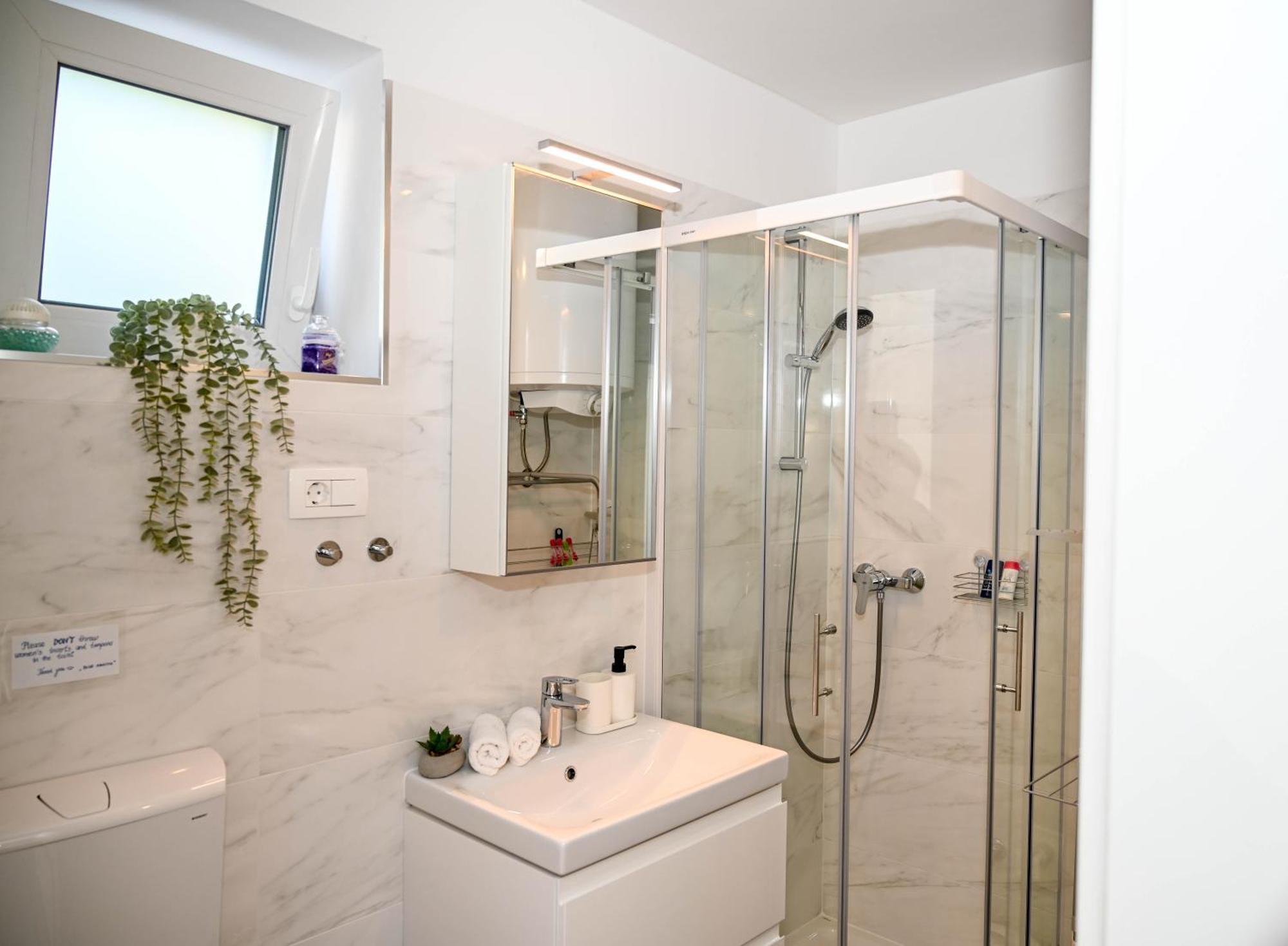 Blue Apartment With Free Parking Ljubljana Ngoại thất bức ảnh